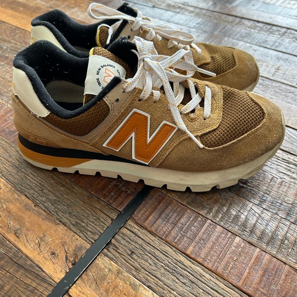 New Balance Men's 574 Rugged Suede Workwear Sneakers - Picture 8 of 12